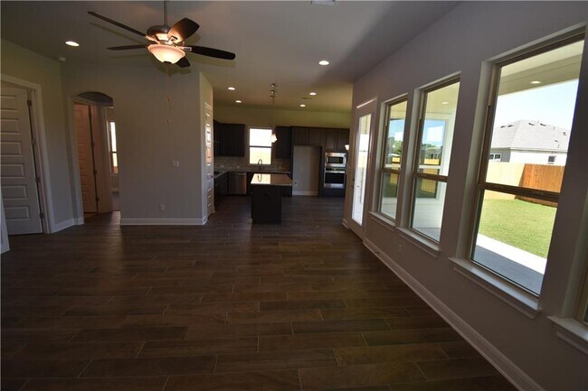 Building Photo - 3750 E Palm Valley Blvd