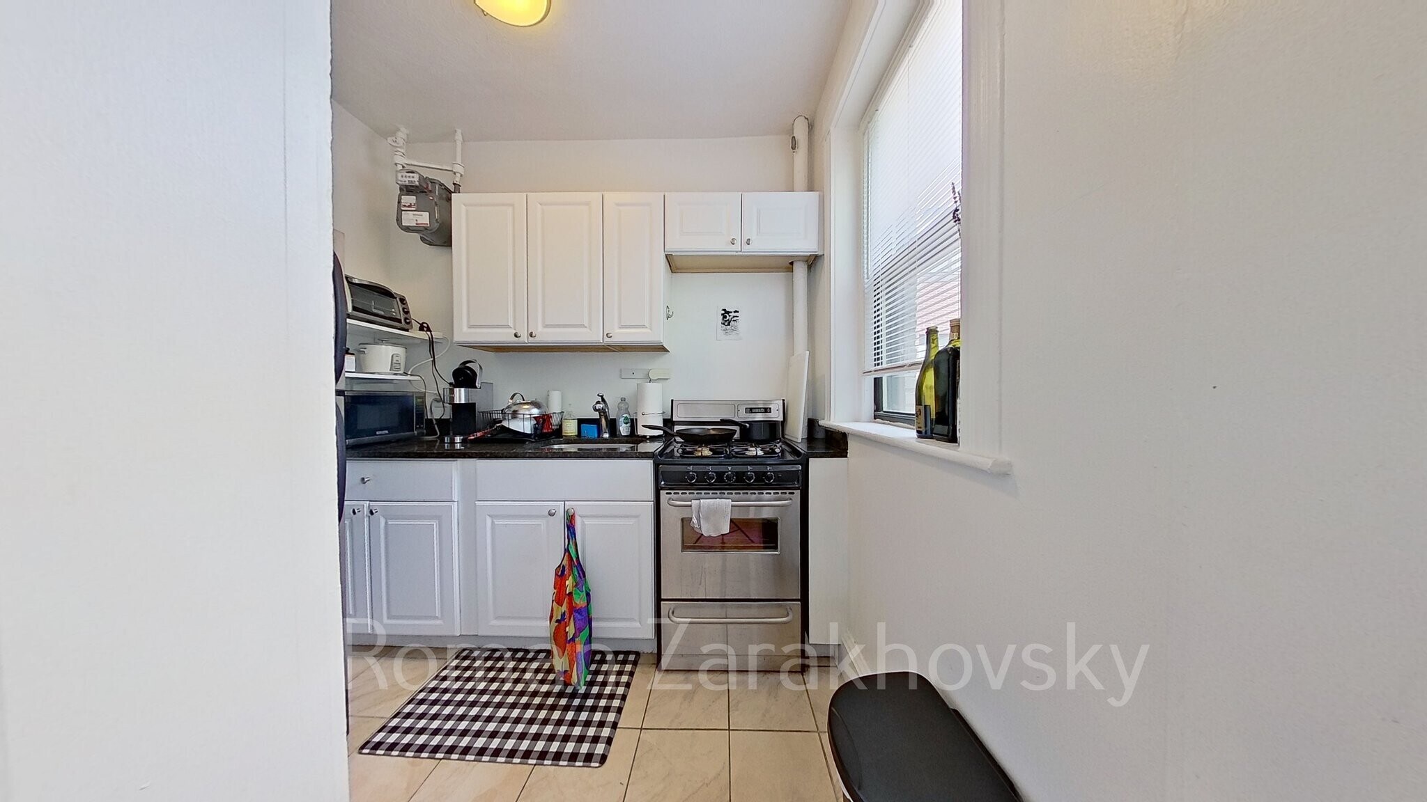 Building Photo - 74 Brainerd Rd