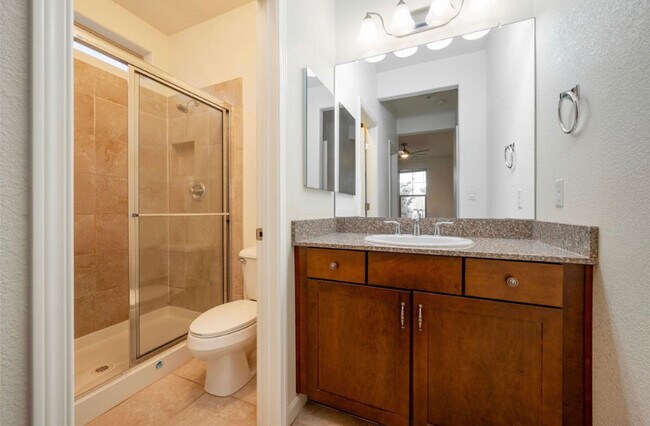 Building Photo - 10 Avenida Vista Esquisita