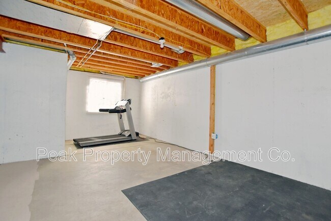 Building Photo - 2203 Copper Creek Dr