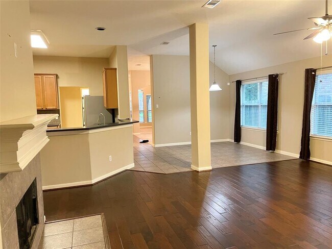 Building Photo - 6014 Conroy Pointe Ln