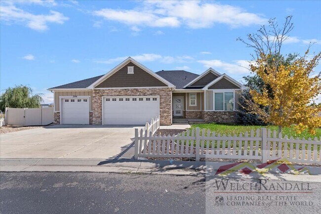 Primary Photo - Beautiful 3 Bed 2 Bath Rental Home in Eagl...