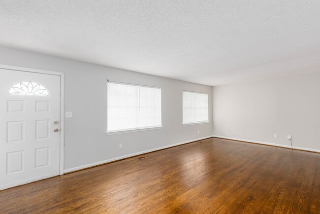 Building Photo - 3 Bedroom/2 Bath in Birmingham