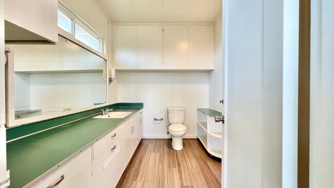 Building Photo - 4202A Sierra Dr