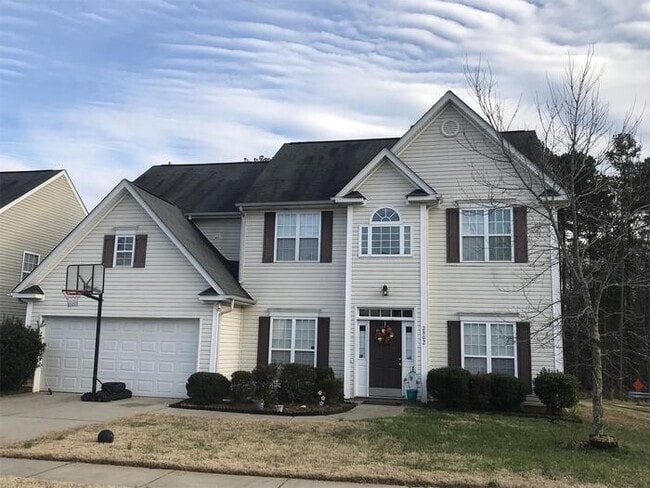 Building Photo - Spacious 5-Bedroom Home for Rent in The Pointe at Oakdale