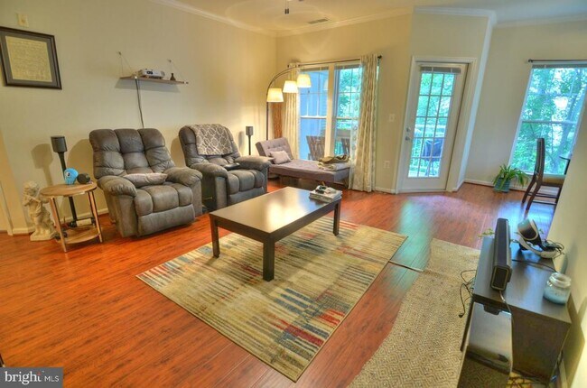 Building Photo - 1501 North Point Dr