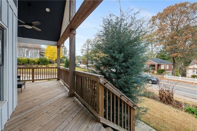 Building Photo - 1393 Glenwood Ave SE