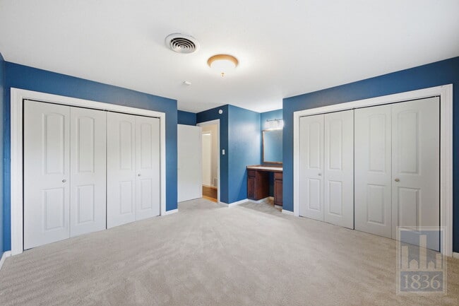 Building Photo - 2416 S 5th St