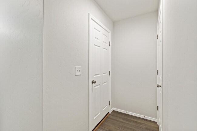 Building Photo - 12383 Genevieve St