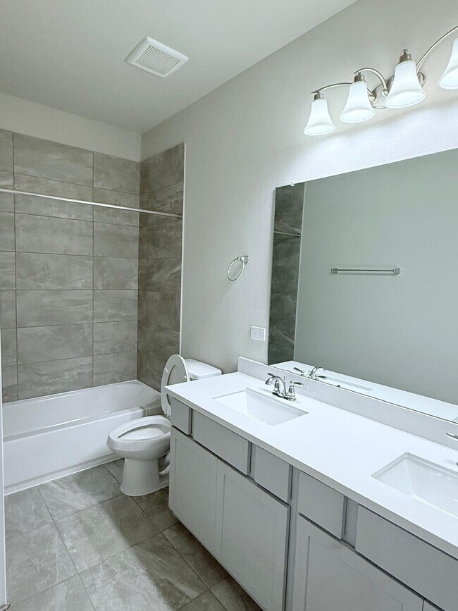 Building Photo - 4934 Dickens Lndg Dr