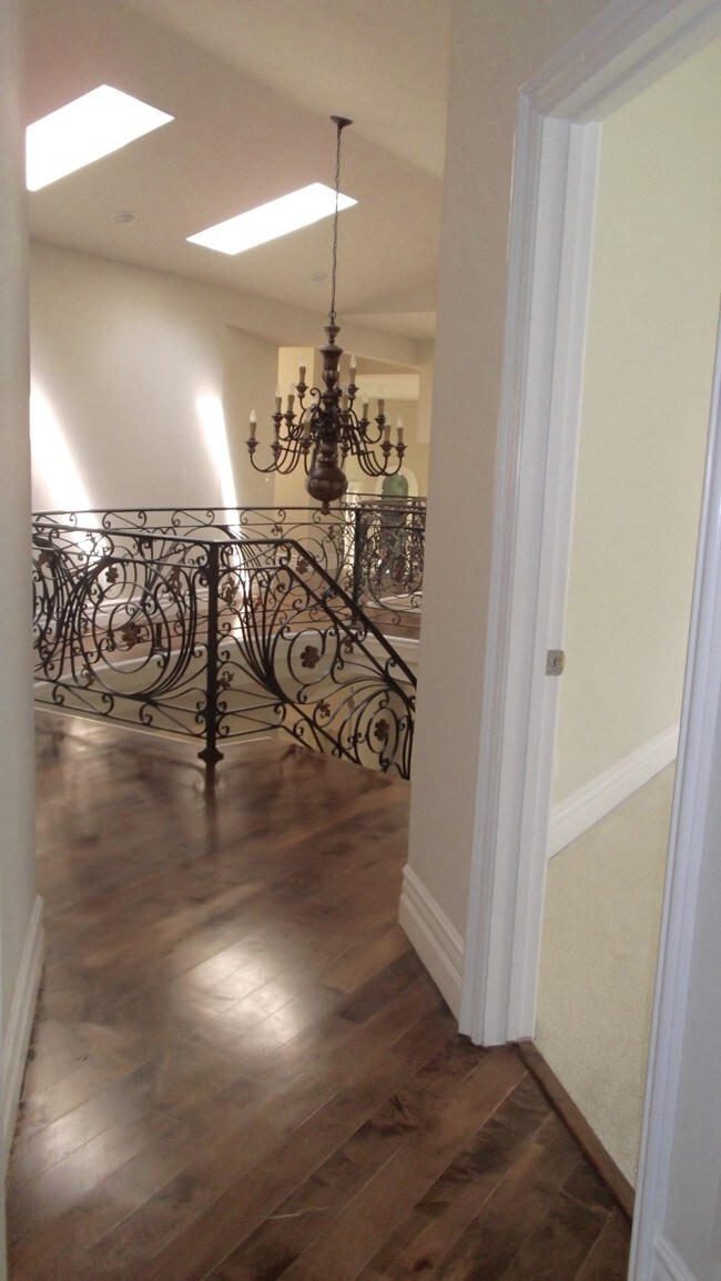 Building Photo - 1842 10th St