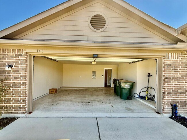Building Photo - 148 Alpha