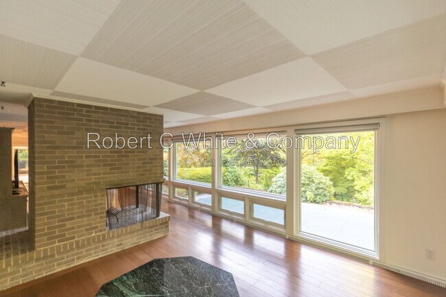 Building Photo - 16 Sunbrook Rd