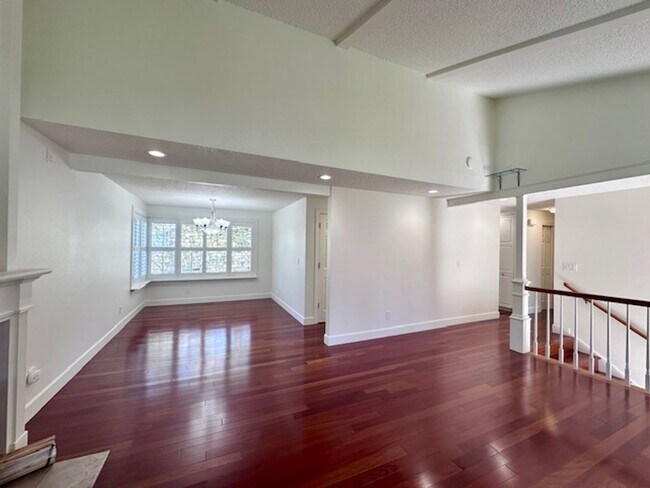 Building Photo - 15054 SE Fairwood Blvd