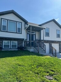 Building Photo - NEW PRICE!!!  Don't miss out.