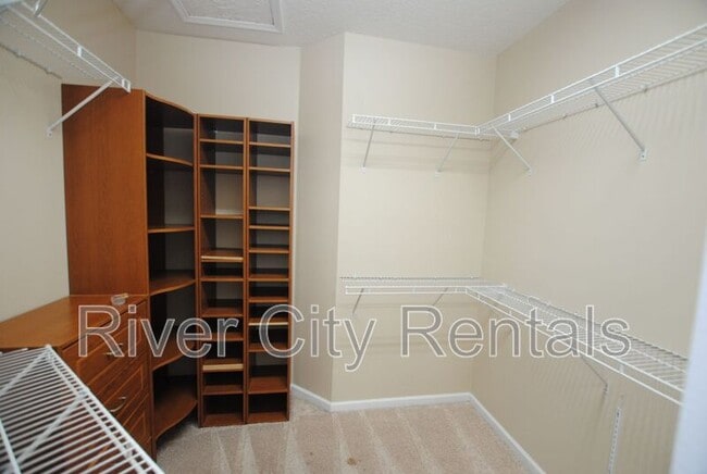 Building Photo - 3022 Piedmont Manor Dr