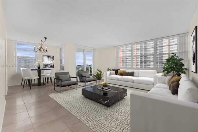 Building Photo - 1351 NE Miami Gardens Dr