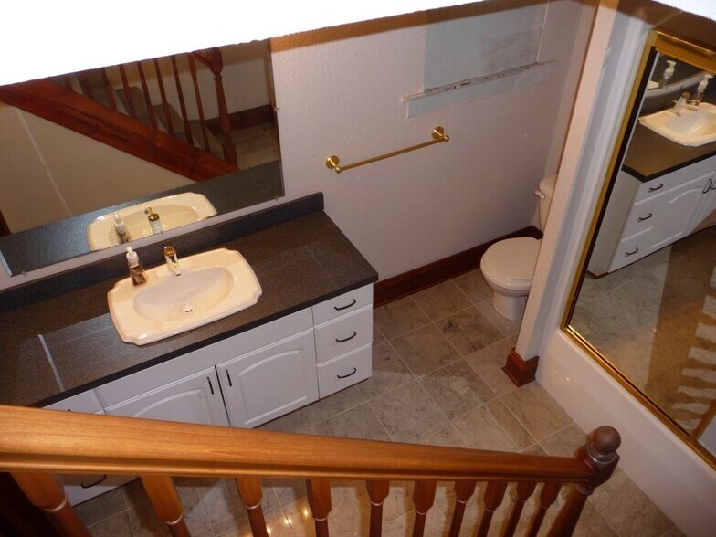 Master Bath below master bedroom - 123 Bergin St