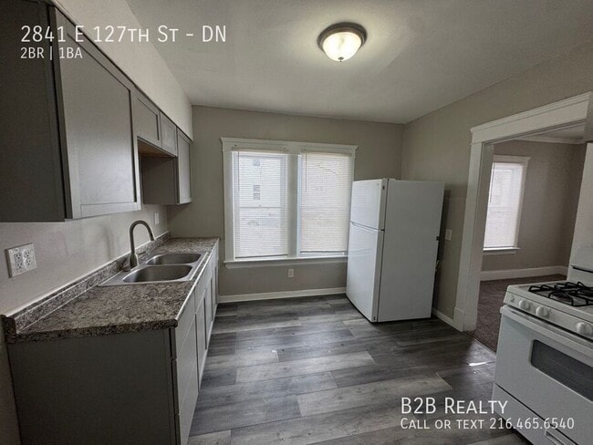 Building Photo - 2841 E 127th St