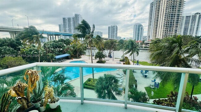 Building Photo - 19390 Collins Ave