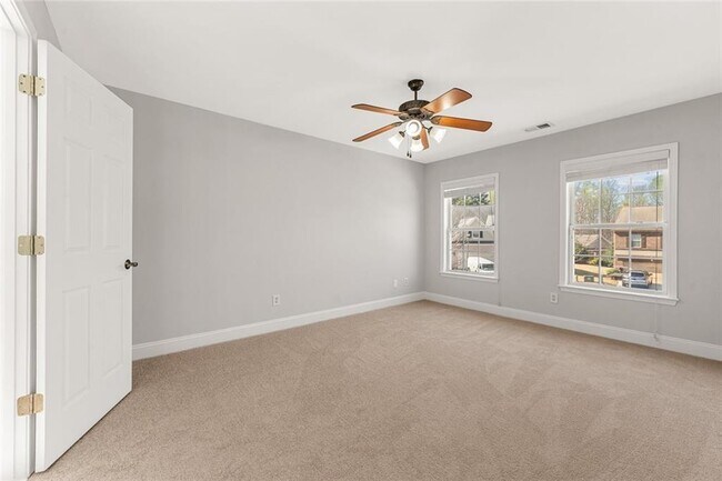 Building Photo - 3329 Rosecliff Trace NE
