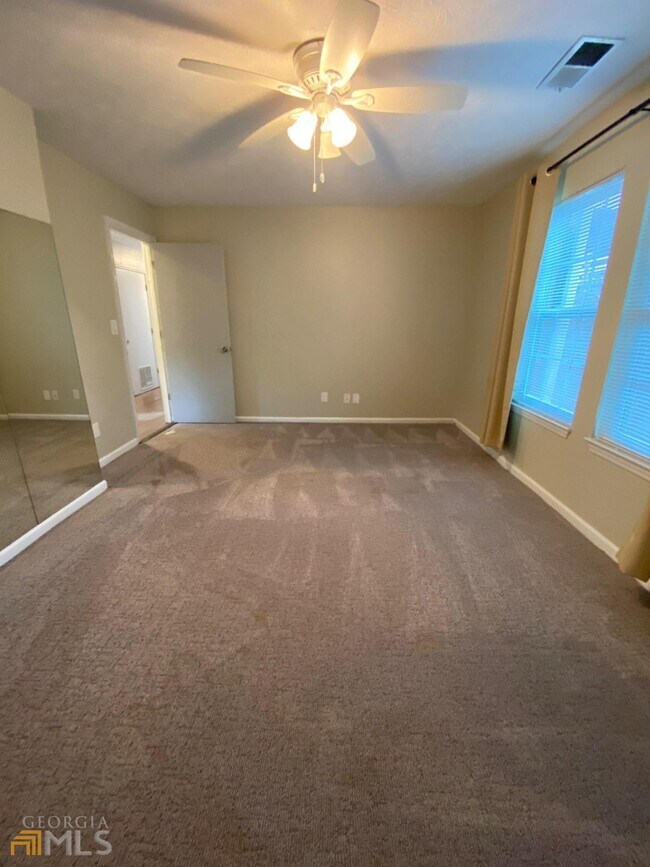 Building Photo - 279 Quail Run