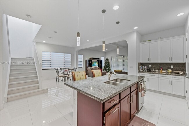 Building Photo - 9220 Meridian Dr N