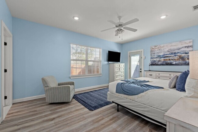 Building Photo - 95 Cobia St