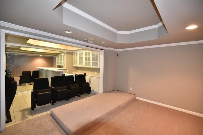Building Photo - 918 Queensbrooke Way SE