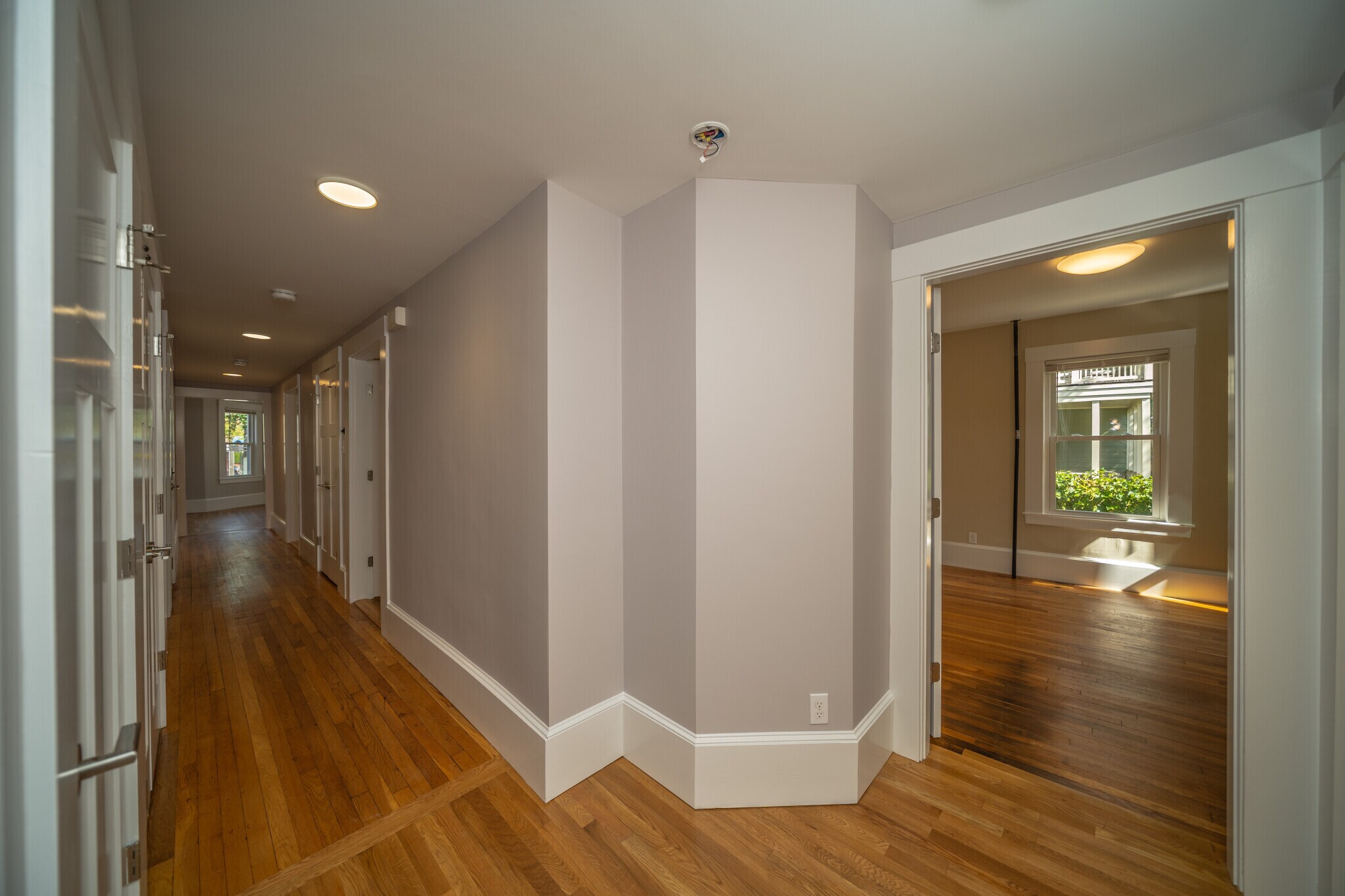 Building Photo - 1590 Cambridge St