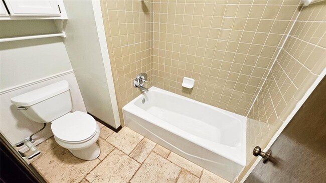 Building Photo - 5301 NW 115th St