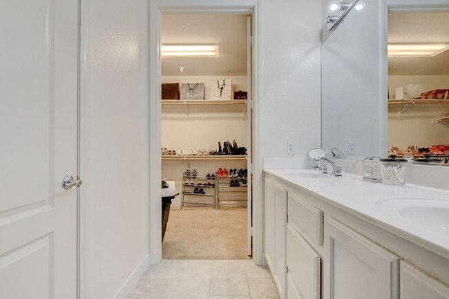 Building Photo - Luxury Guard-Gated Condo Near Las Vegas Blvd with Resort-Style Amenities!