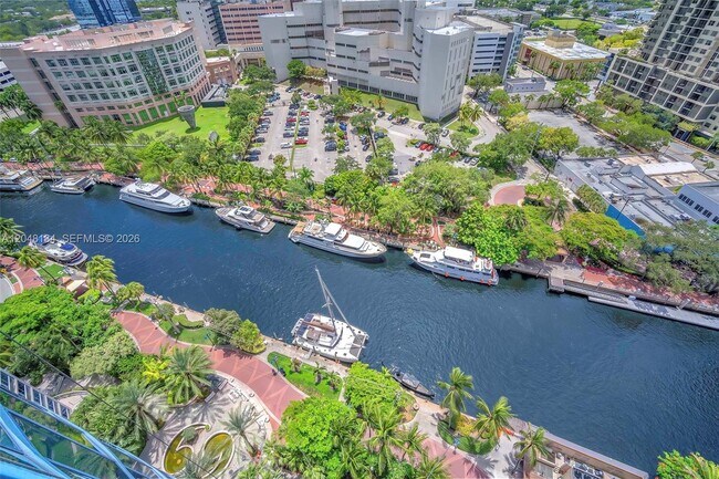 Building Photo - 333 Las Olas Way