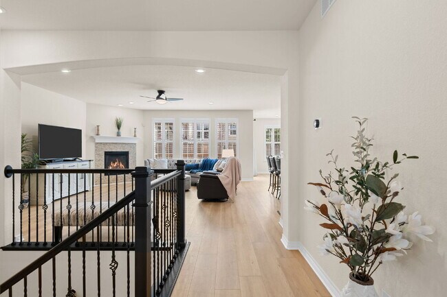 Building Photo - 2414 Leafdale Cir