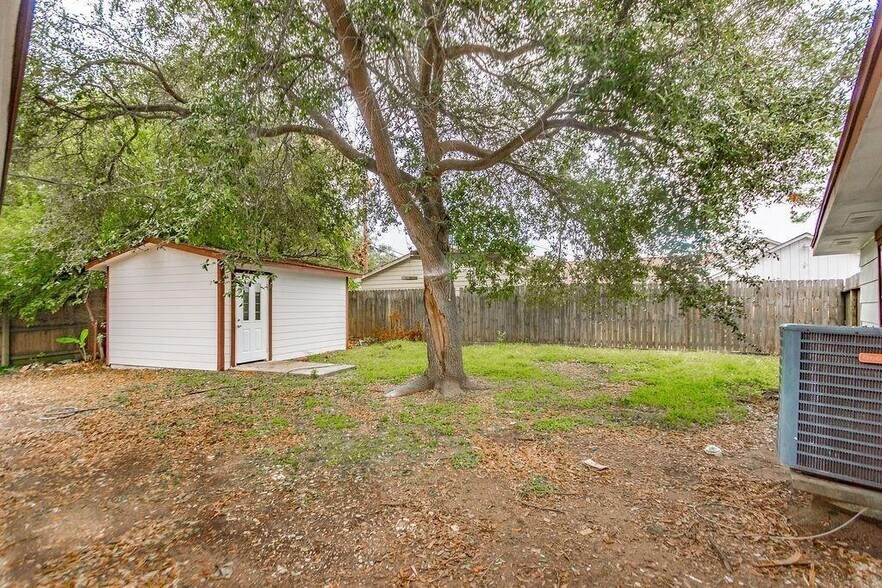 Building Photo - 148 Seaside Ln