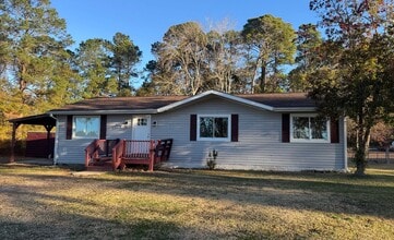 Building Photo - Cozy rural home