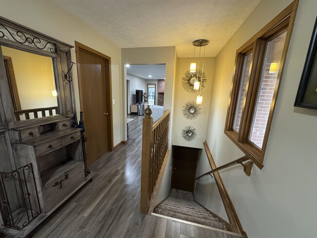 Building Photo - 5855 Thatcher Dr