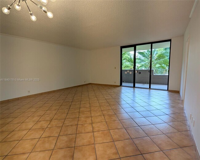 Building Photo - 181 Crandon Blvd