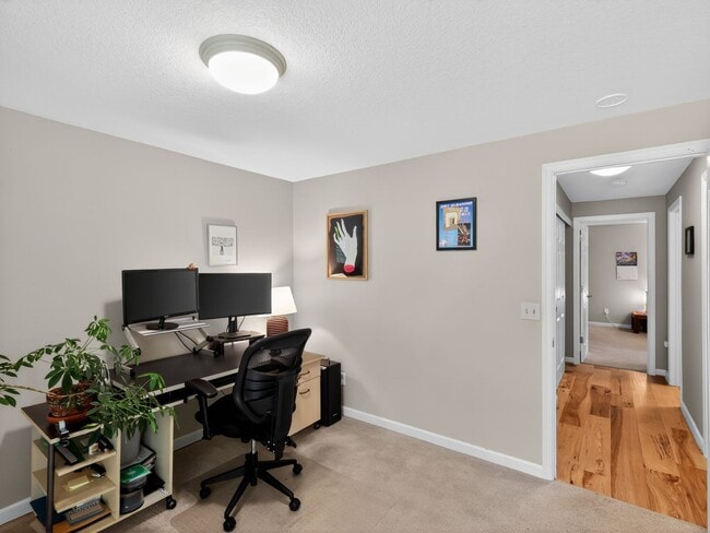 Building Photo - Fully Remodeled Single-Level in Four Seasons — Central A/C, Dual-Pane Windows, Engineered Hardwoo...