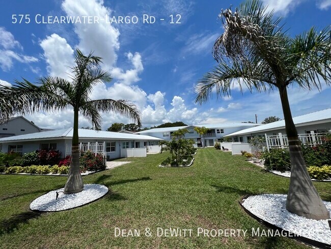 Building Photo - 575 Clearwater Largo Rd