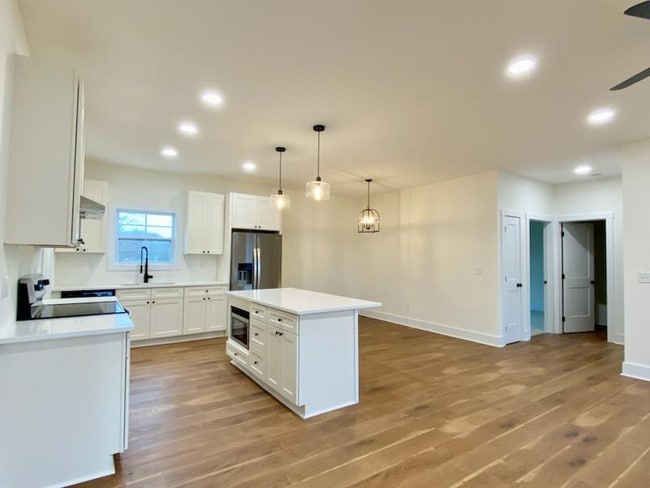 Building Photo - 503 Cottage Wy