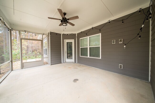 Building Photo - 4BR/2BA Home on 3.2 acres in Harris County!!
