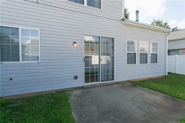 Building Photo - 709 Bedford Ct
