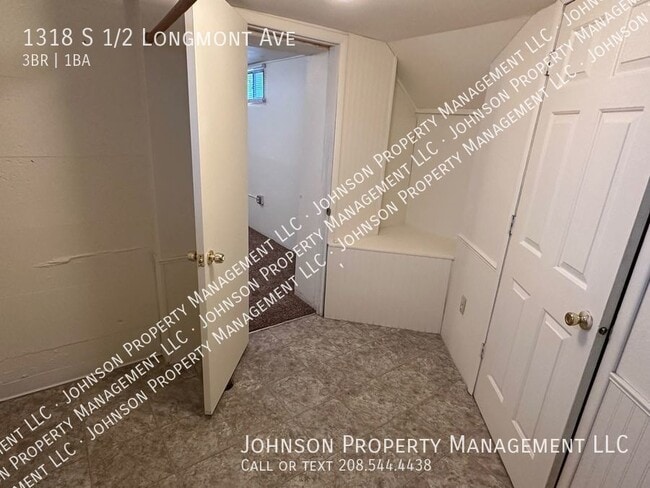 Building Photo - 1105 1/2-S 1/2 S Longmont Ave