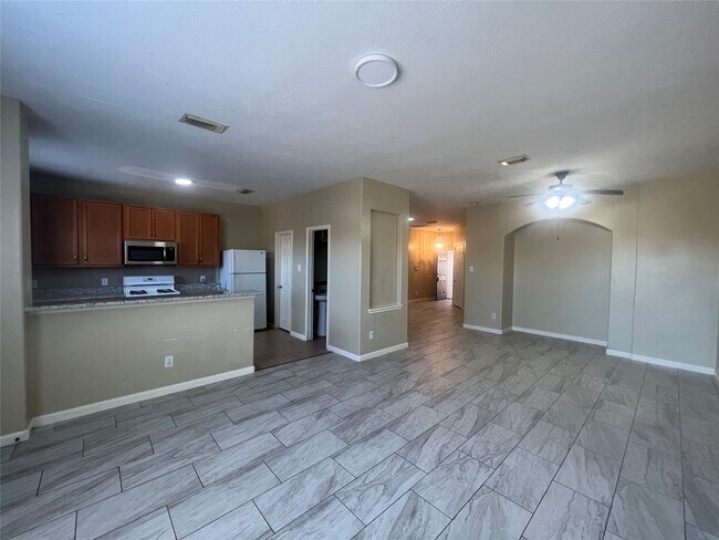 Building Photo - 11618 Champions Green Dr