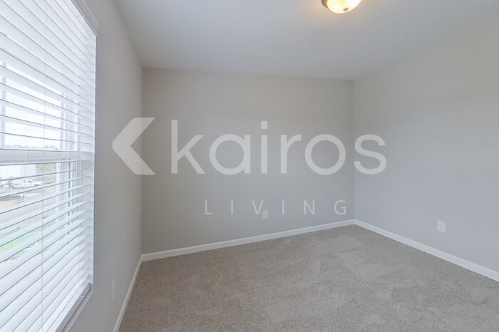 Building Photo - 895 Silent Barge Cv