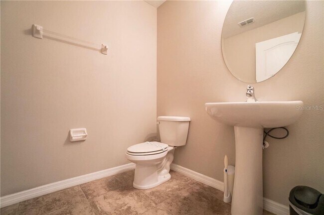 Building Photo - MOVE IN SPECIAL- 3/2.5 Beautiful Energy Efficient Townhome in St. Cloud