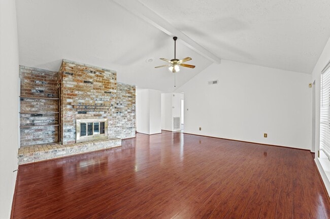 Building Photo - 1502 Ashmore Dr