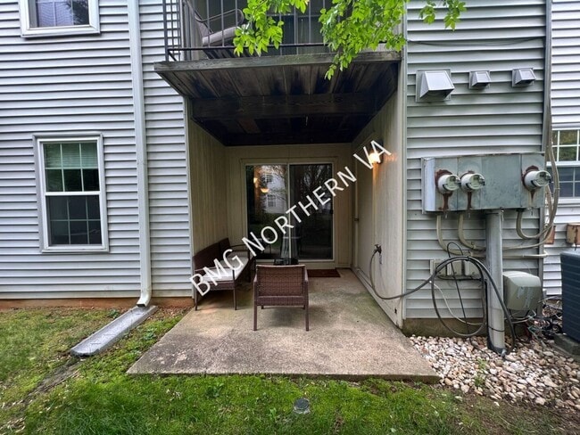 Building Photo - 7729 Inversham Dr