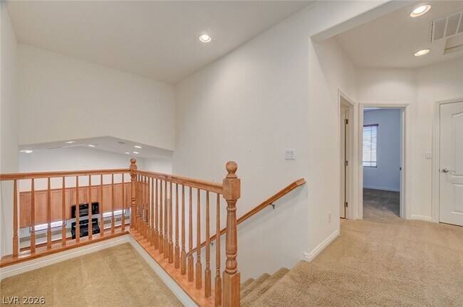 Building Photo - 5921 Altissimo St